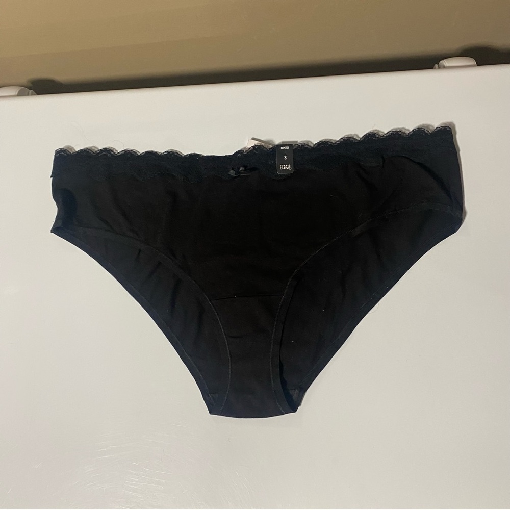 Narrow Lace Hipster Panty